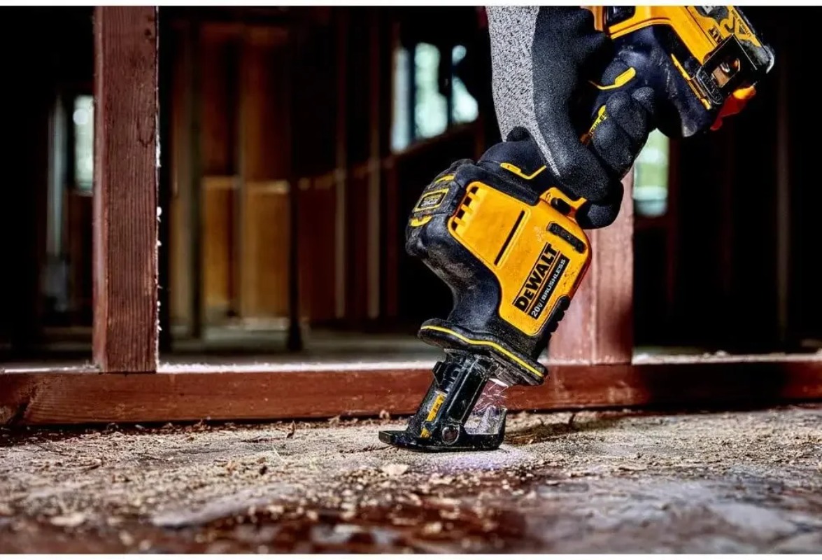 DEWALT DCS369 20V MAX* Recipro - Reciprocating Saw Cordless incelemesi ve fiyatı